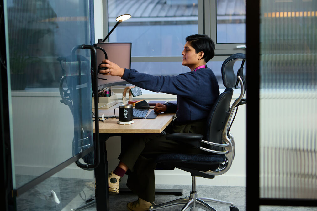 DF Capital employee in office