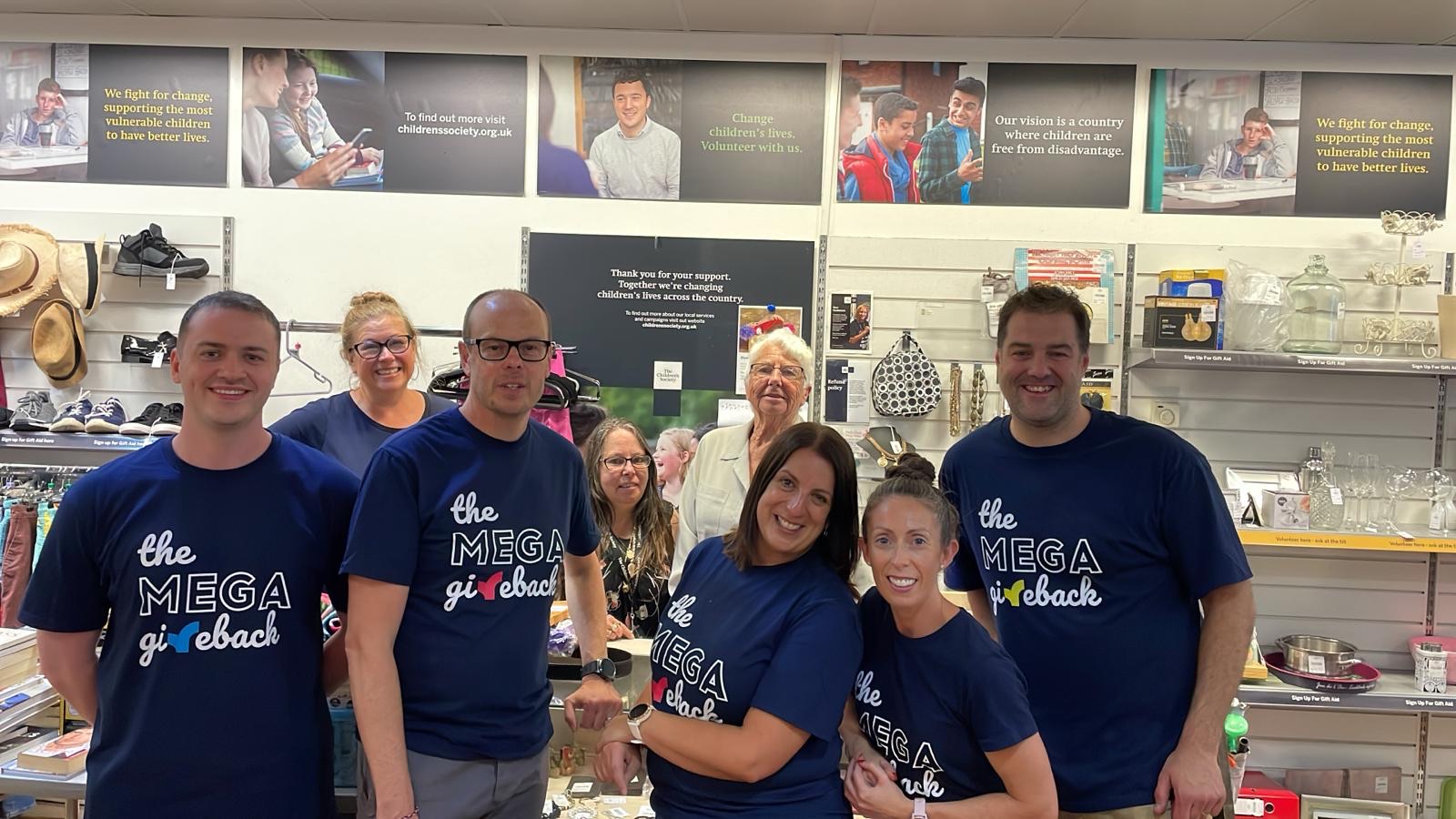 DF Capital employees volunteering part of Mega Giveback